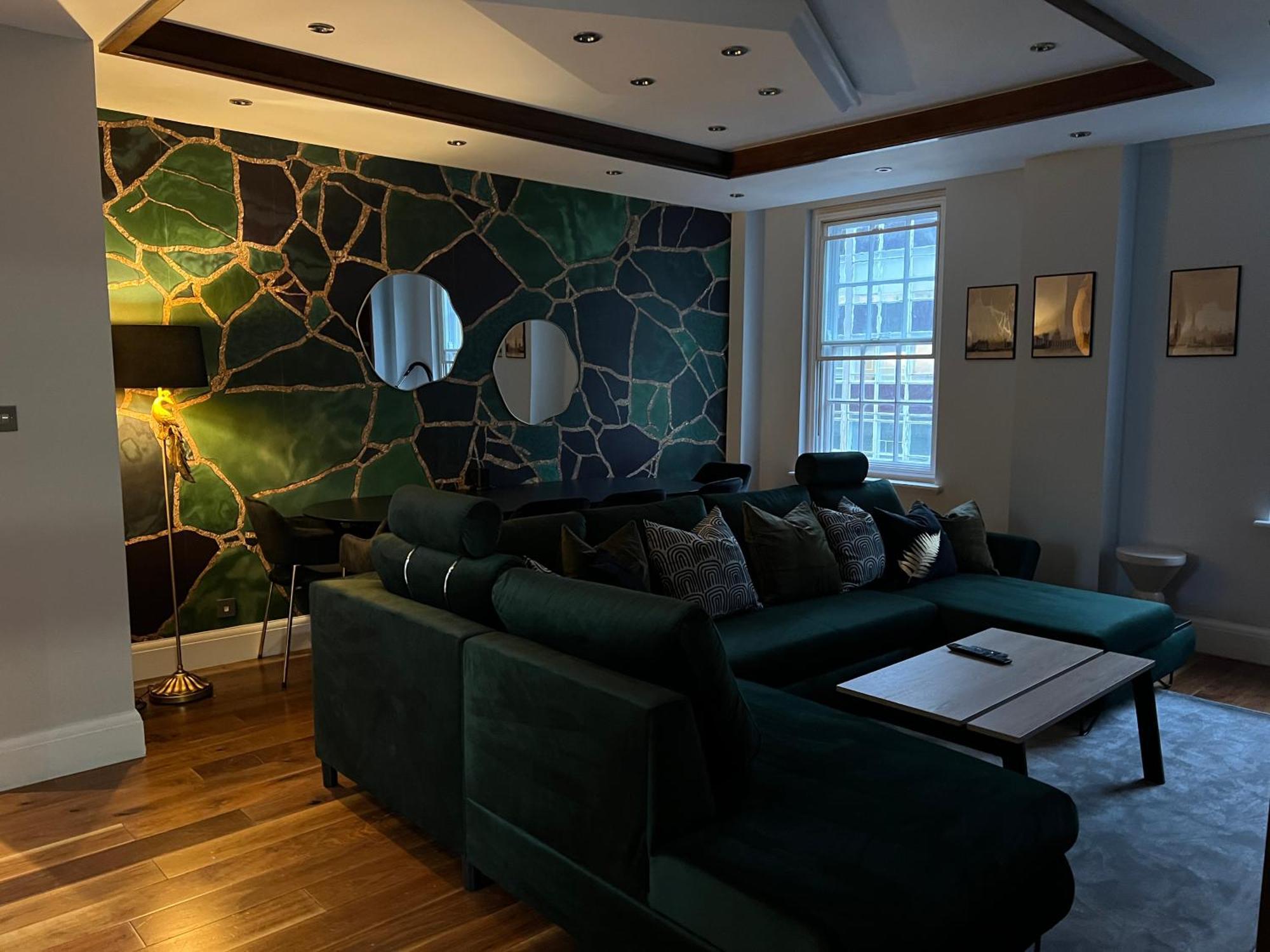 Апартаменты Luxe - Hyde Park - 2bed 3bath A/c + Lift